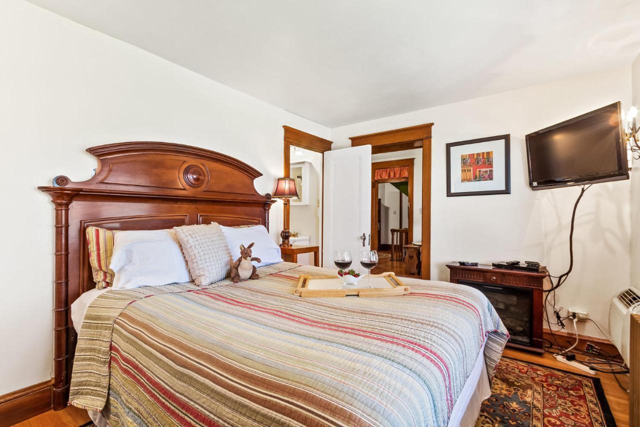The Australian Walkabout 2* Willow Street