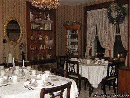 The Australian Walkabout 2* Willow Street